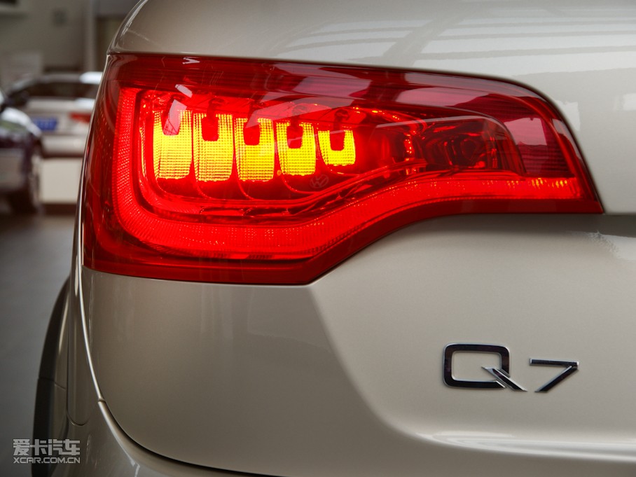 2011?yun)WQ7 3.0TFSI ͸߹ʰ