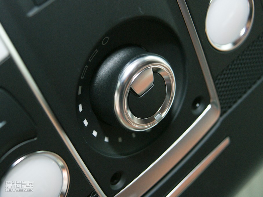 2011?yun)WQ7 3.0TFSI ͸߹ʰ