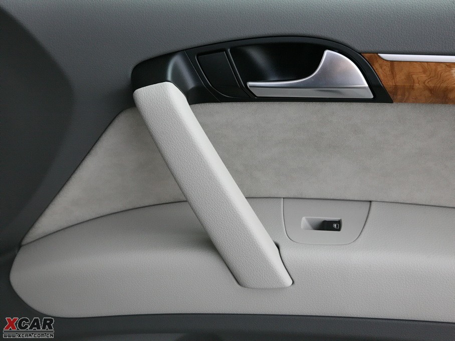 2010WQ7 3.6 FSI quattro A