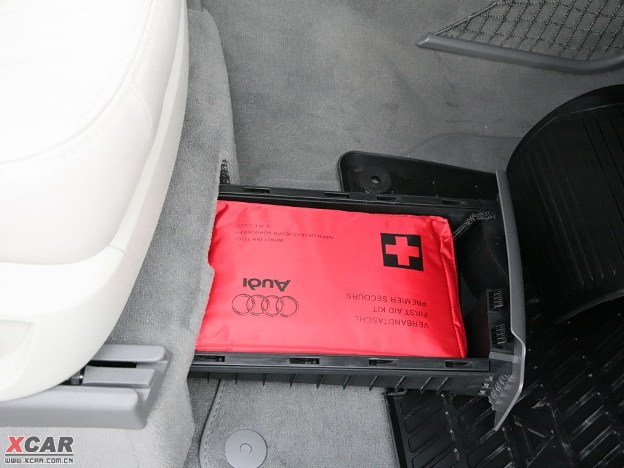 2010WQ7 3.6 FSI quattro A