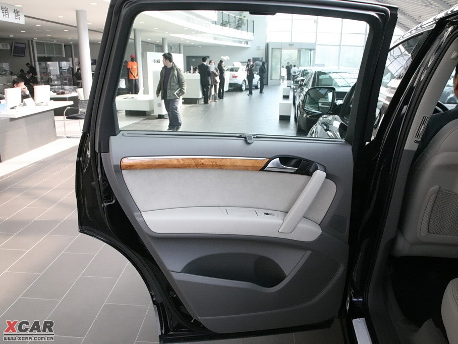 2010WQ7 3.6 FSI quattro A