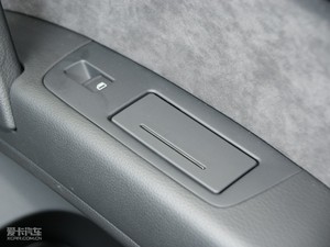 2010款3.6L 技术运动典藏版 空间座椅