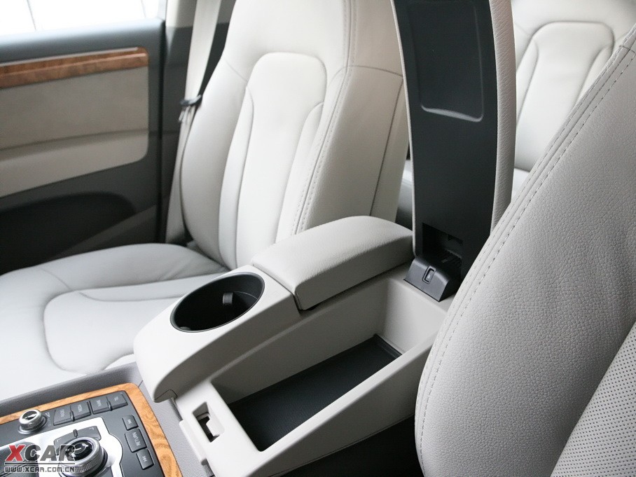 2010WQ7 3.6 FSI quattro A