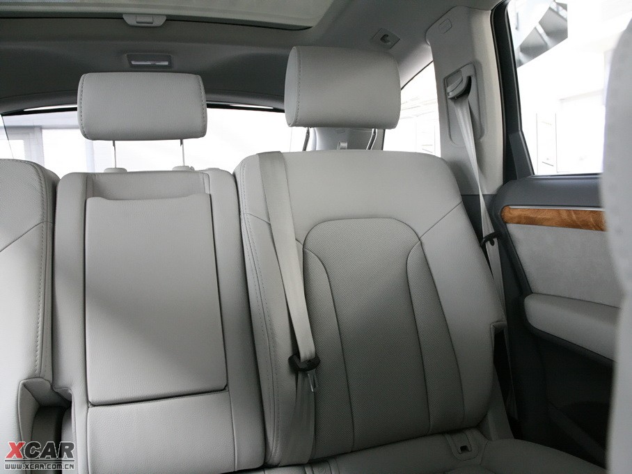 2010WQ7 3.6 FSI quattro A