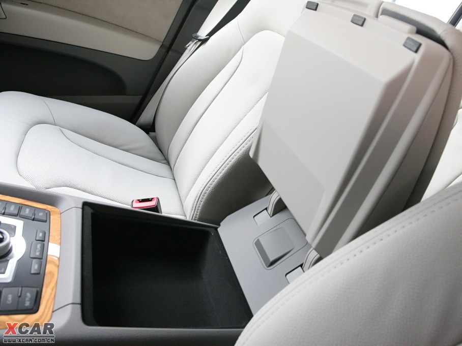 2010WQ7 3.6 FSI quattro A