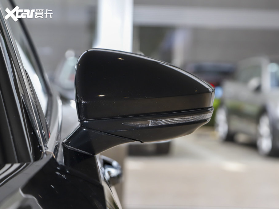 2023WA8 A8L 55 TFSI quattro Ş