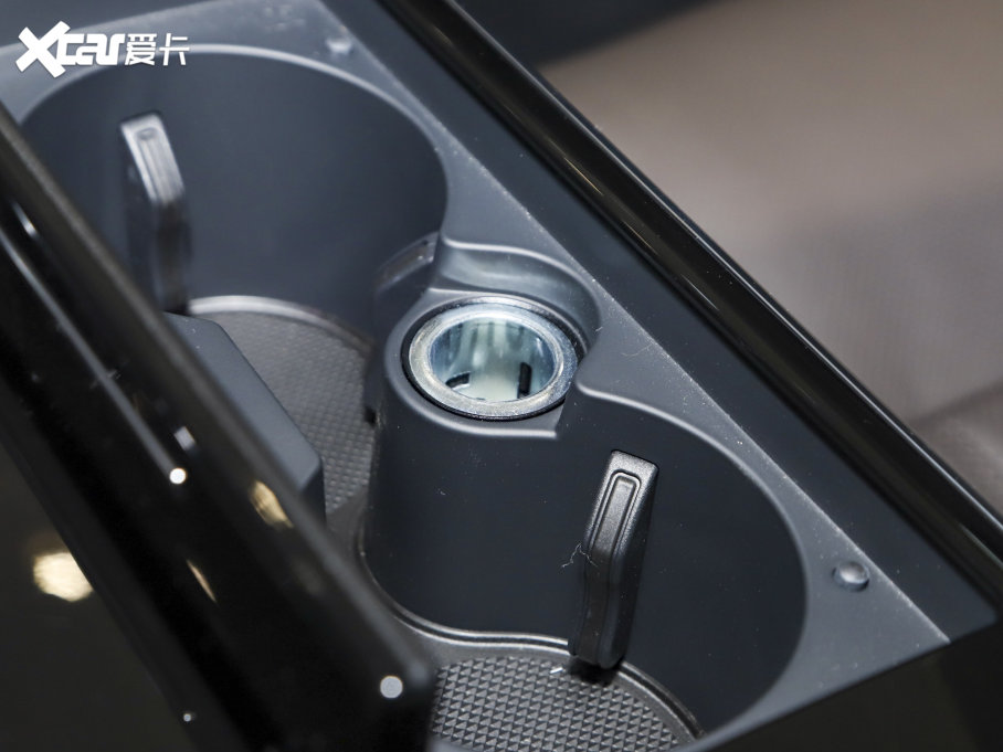 2023WA8 A8L 55 TFSI quattro Ş