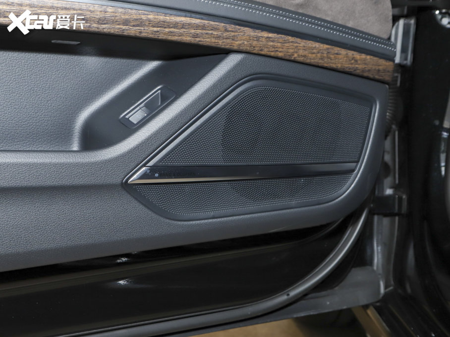 2023WA8 A8L 55 TFSI quattro Ş