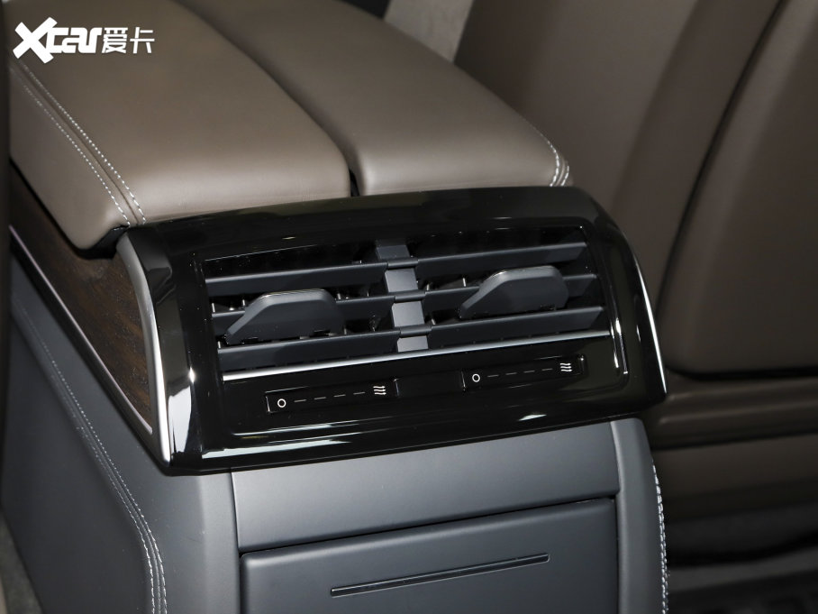 2023WA8 A8L 55 TFSI quattro Ş