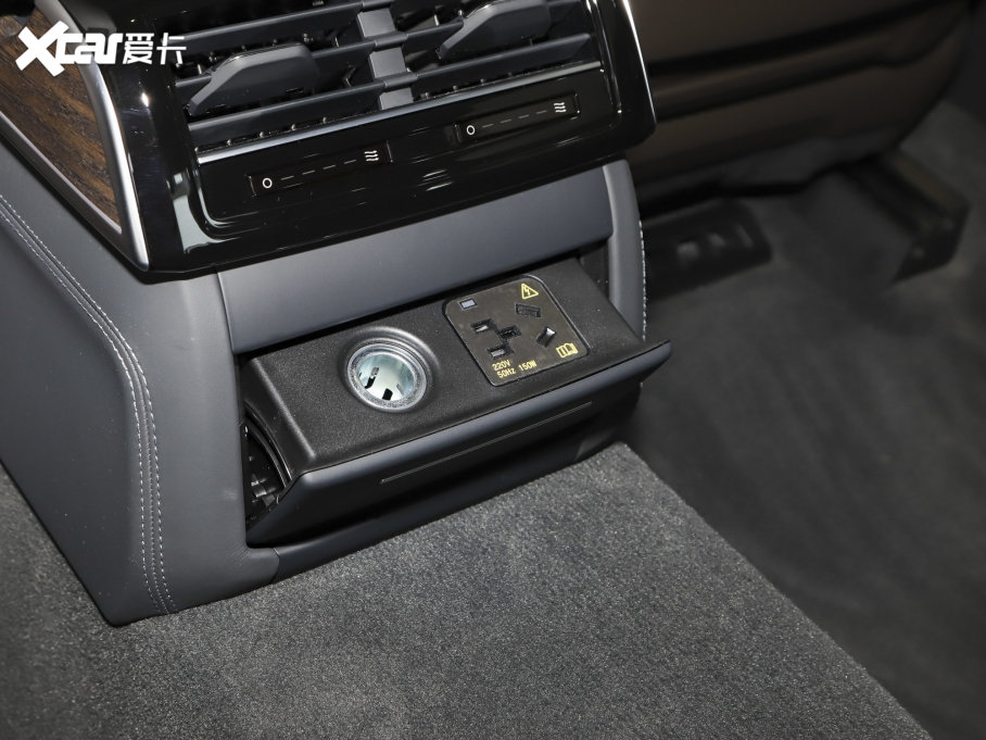 2023WA8 A8L 55 TFSI quattro Ş