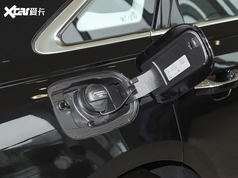 2023WA8 A8L 45 TFSI quattro A