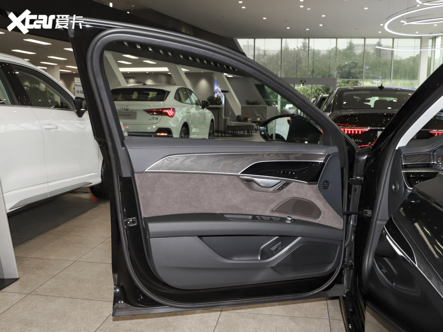 2023��W��A8 A8L 45 TFSI quattro ���A��