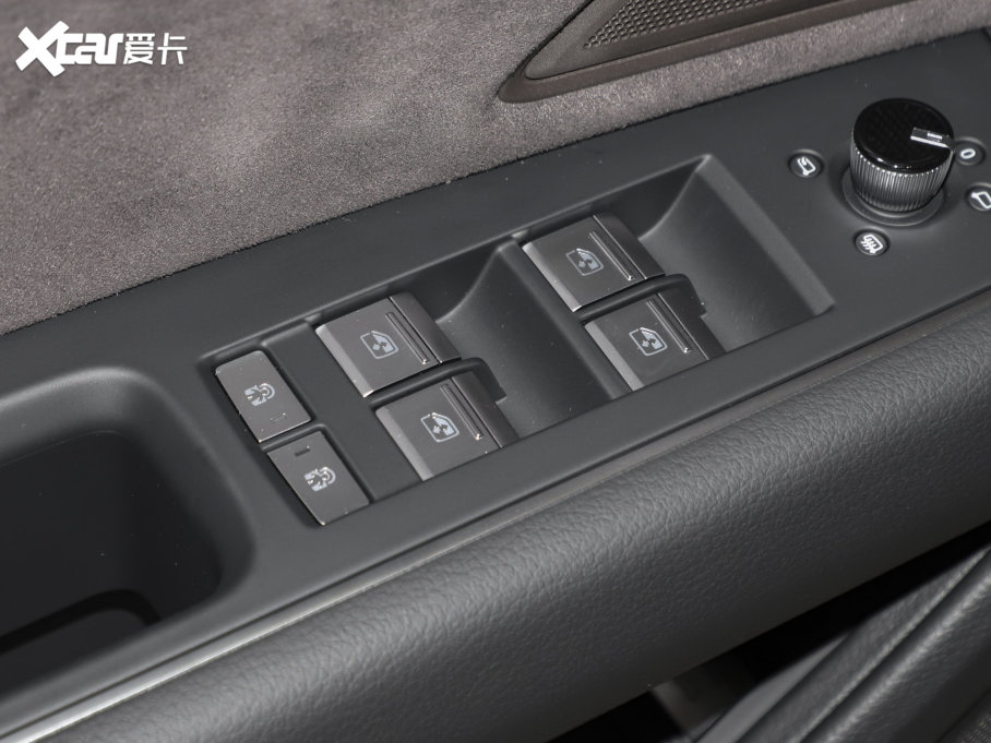 2023WA8 A8L 45 TFSI quattro A