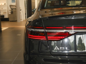 2023A(y)8L 50 TFSI quattro x (x)(ji)^