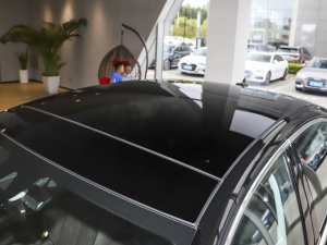 2023款A8L 55 TFSI quattro 旗舰型 车顶