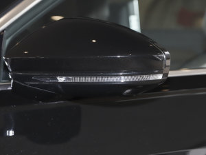 2023A8L 55 TFSI quattro Ş ^