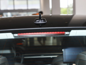 2023A8L 55 TFSI quattro Ş ^