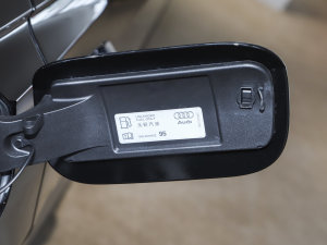 2023A8L 55 TFSI quattro Ş ^