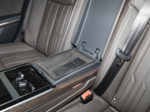 2023A8L 55 TFSI quattro Ş g