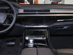 2023款A8L 55 TFSI quattro 旗舰型 中控台