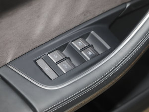 2023款A8L 55 TFSI quattro 旗舰型 后排车窗控制区