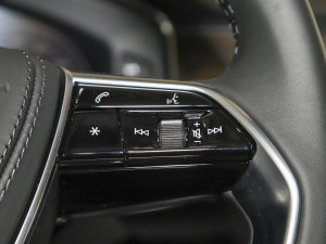 2023A(y)8L 55 TFSI quattro Ş п؅^(q)