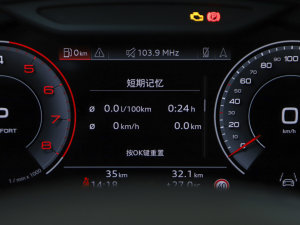 2023A(y)8L 55 TFSI quattro Ş п؅^(q)