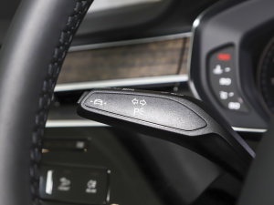 2023A8L 55 TFSI quattro Ş п؅^