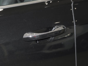 2023A(y)8L 45 TFSI quattro A {T