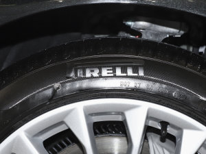 2023A(y)8L 45 TFSI quattro A ݆̥Ʒ