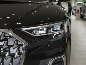 2023A(y)8L 45 TFSI quattro A (x)(ji)^