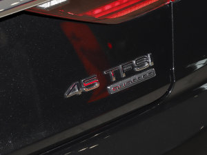 2023A(y)8L 45 TFSI quattro A (x)(ji)^