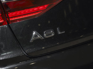 2023A(y)8L 45 TFSI quattro A (x)(ji)^