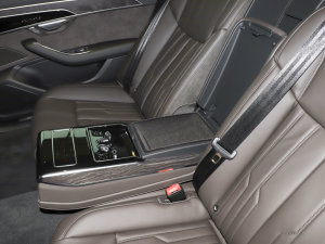 2023A8L 45 TFSI quattro A ֹ