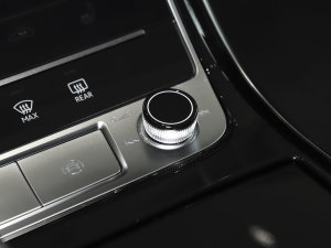 2023A(y)8L 45 TFSI quattro A {(dio)(ji)