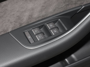 2023A(y)8L 45 TFSI quattro A ܇ƅ^(q)