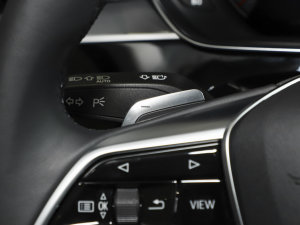 2023A8L 45 TFSI quattro A п؅^