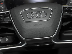 2023A8L 45 TFSI quattro A п؅^