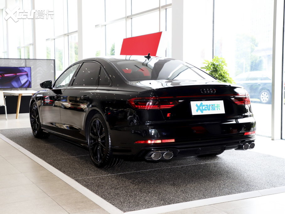 2023WS8 S8L 4.0TFSI quattro