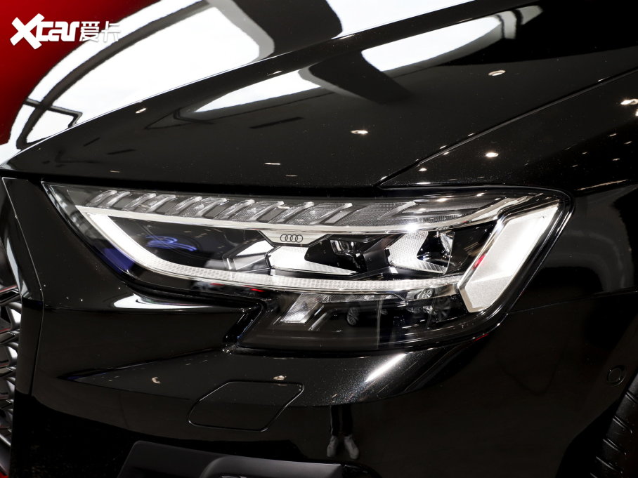 2023WS8 S8L 4.0TFSI quattro