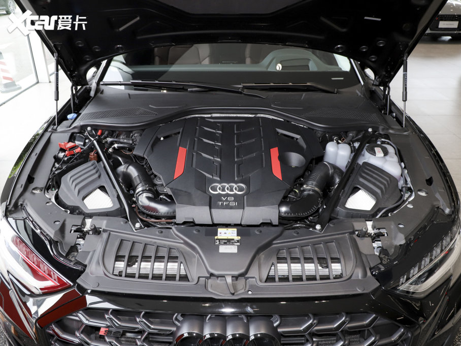 2023WS8 S8L 4.0TFSI quattro