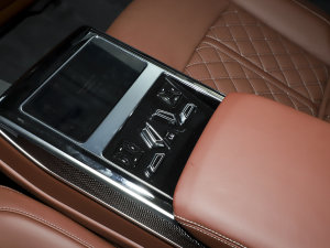 2023S8L 4.0TFSI quattro g