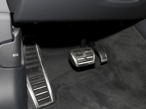 2023S8L 4.0TFSI quattro п؅^