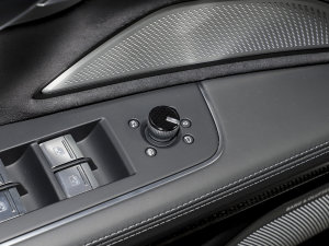 2023S8L 4.0TFSI quattro п؅^