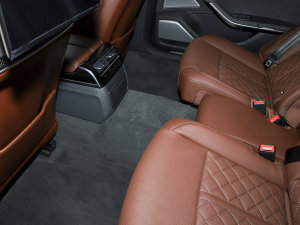 2023S8L 4.0TFSI quattro п؅^