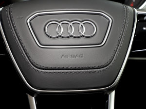 2023S8L 4.0TFSI quattro п؅^