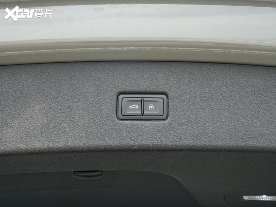 2023��W��SQ5 Sportback 3.0 TFSI quattro