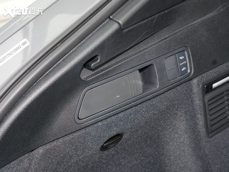 2023��W��SQ5 Sportback 3.0 TFSI quattro