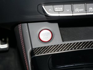 2023��3.0 TFSI quattro �п؅^