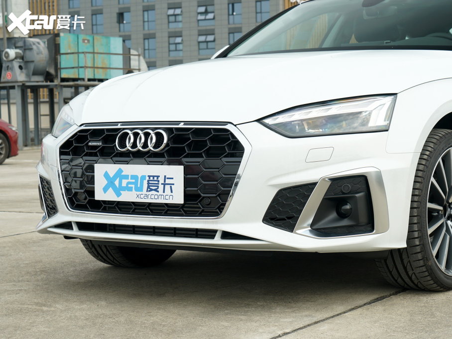 2023?yun)WA5 Sportback 40 TFSI quattro A(dng)